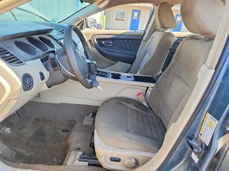 2010 FORD TAURUS SE  