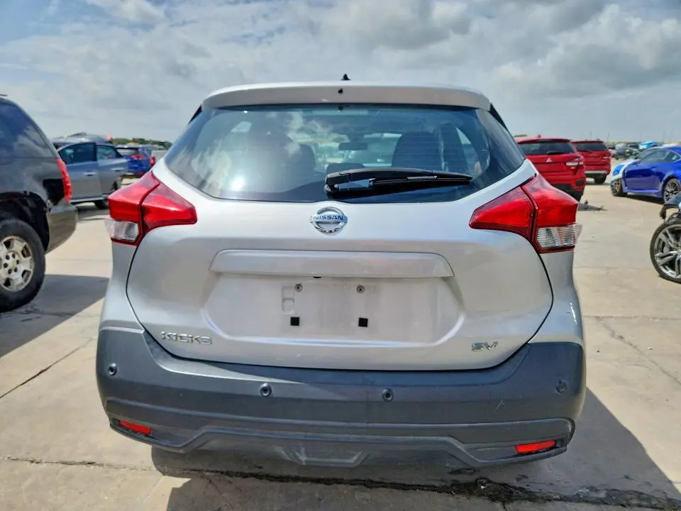 2020 NISSAN KICKS SV  