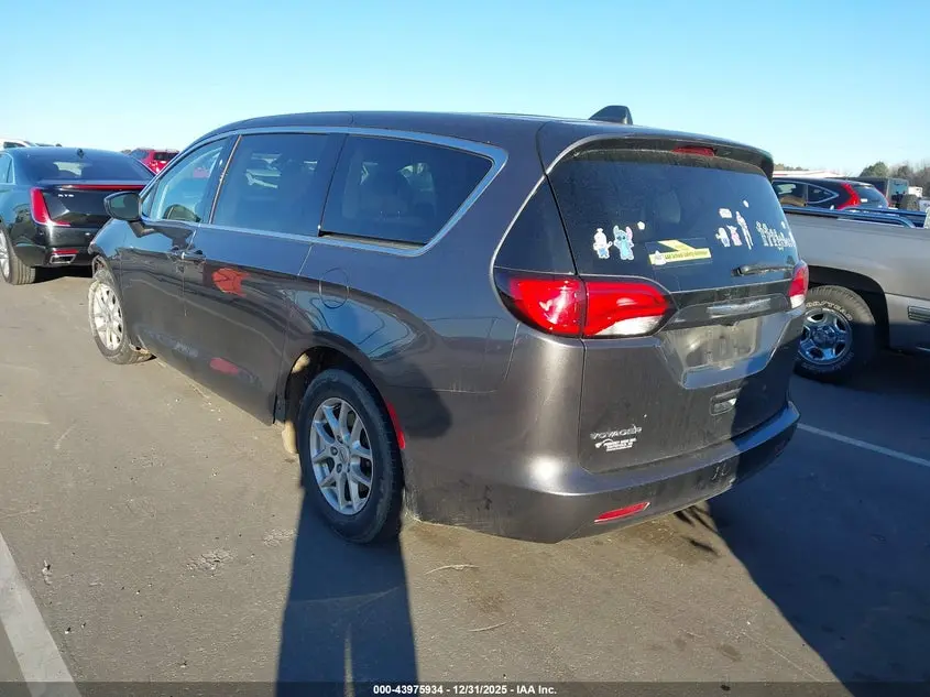 2021 CHRYSLER VOYAGER LX