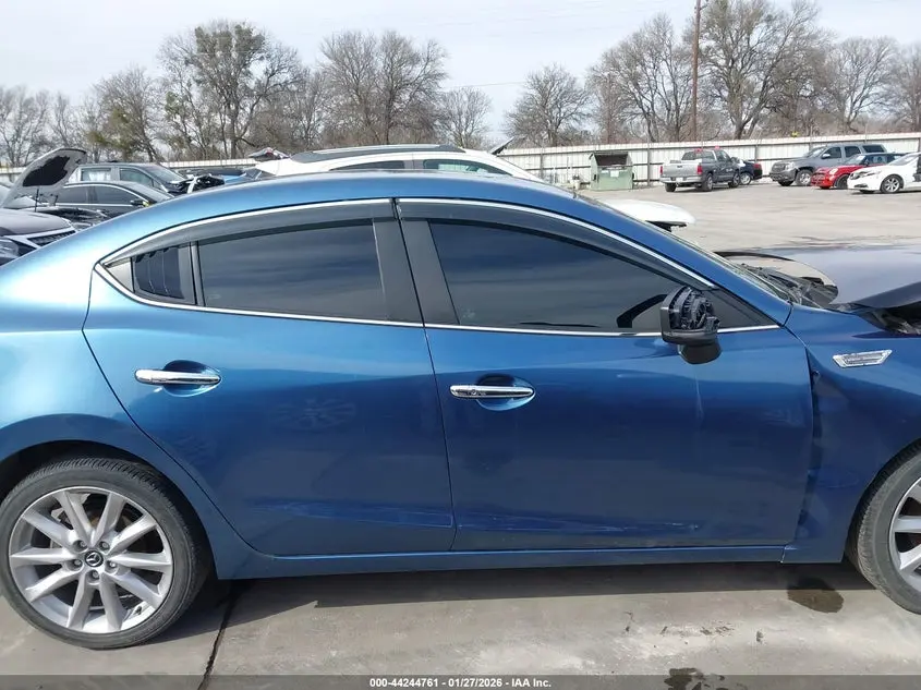 2017 MAZDA MAZDA3 TOURING
