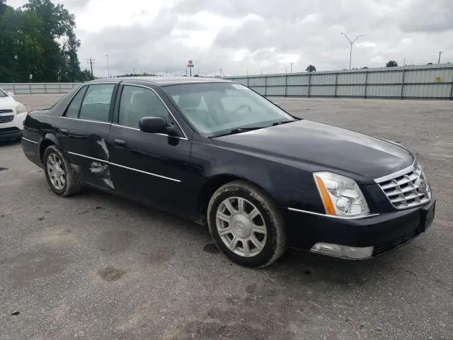 2011 CADILLAC DTS 