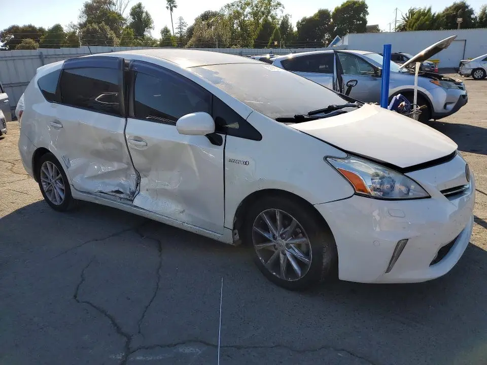 2013 TOYOTA PRIUS V FIVE  