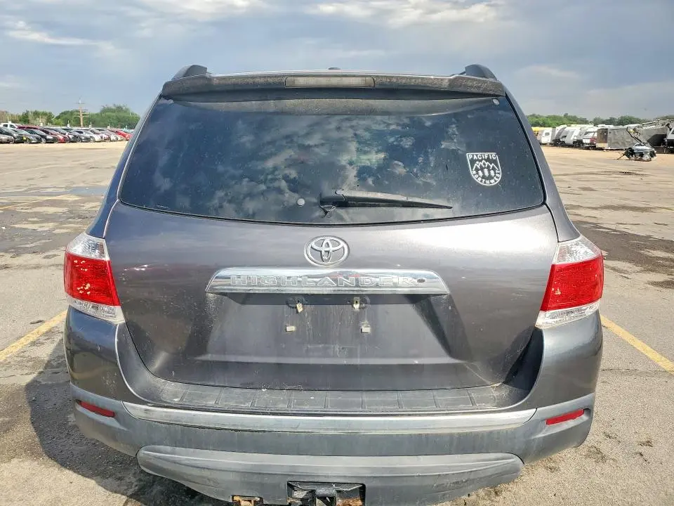 2013 TOYOTA HIGHLANDER LIMITED  