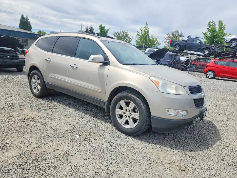 2011 CHEVROLET TRAVERSE LT  