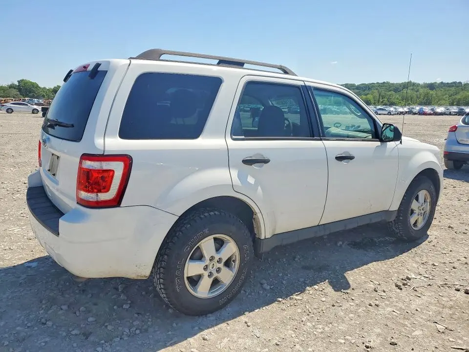 2011 FORD ESCAPE XLT  