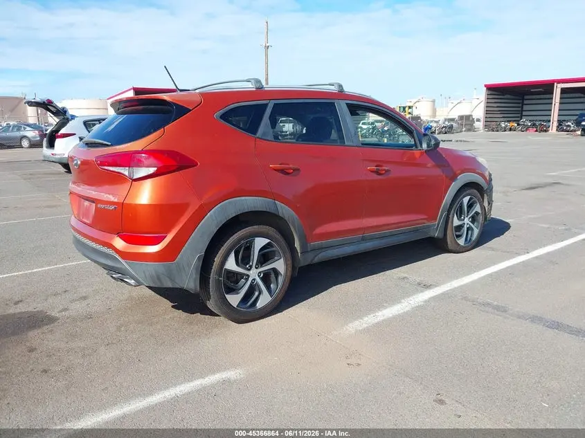 2016 HYUNDAI TUCSON SPORT