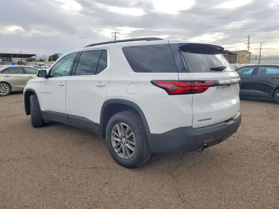 2023 CHEVROLET TRAVERSE LT  