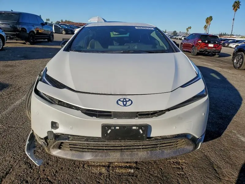 2026 TOYOTA PRIUS LE  