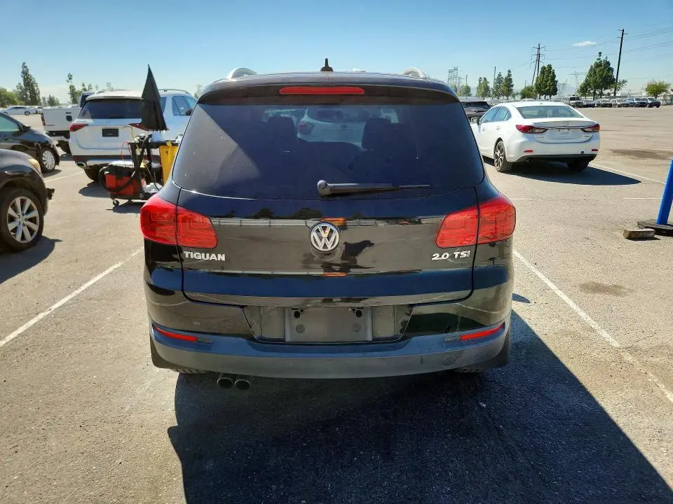 2012 VOLKSWAGEN TIGUAN S  