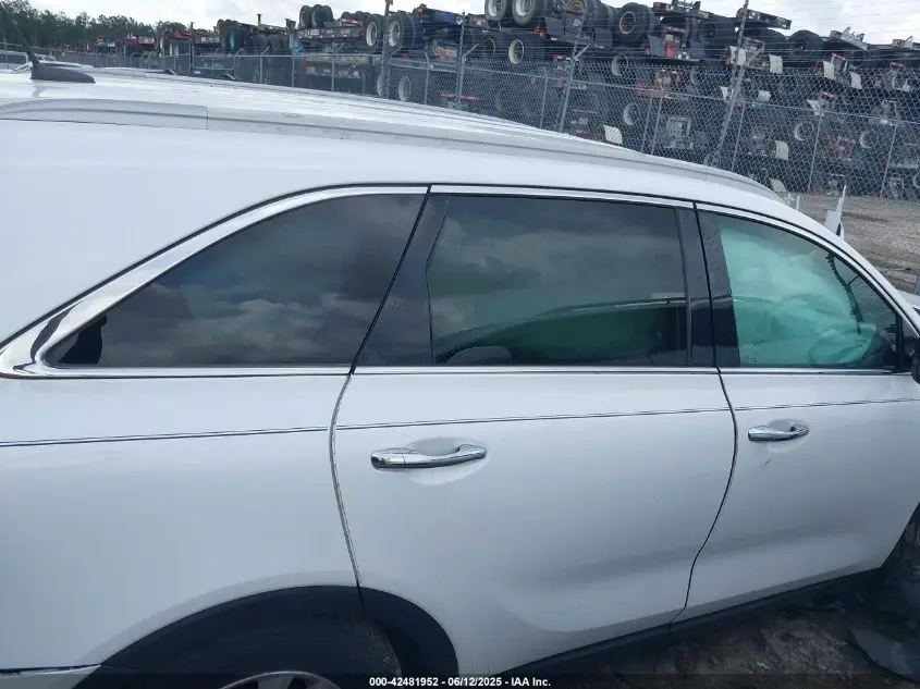 2016 KIA SORENTO 2.4L LX