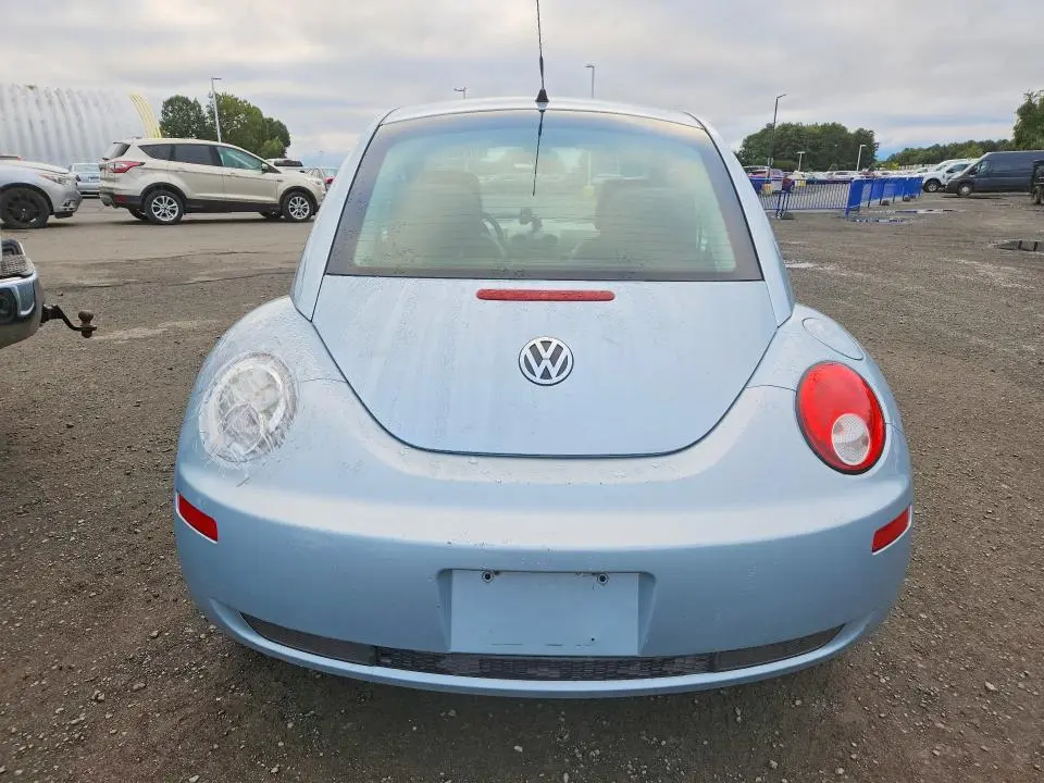 2010 VOLKSWAGEN NEW BEETLE   