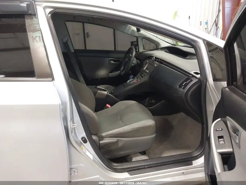 2013 TOYOTA PRIUS THREE
