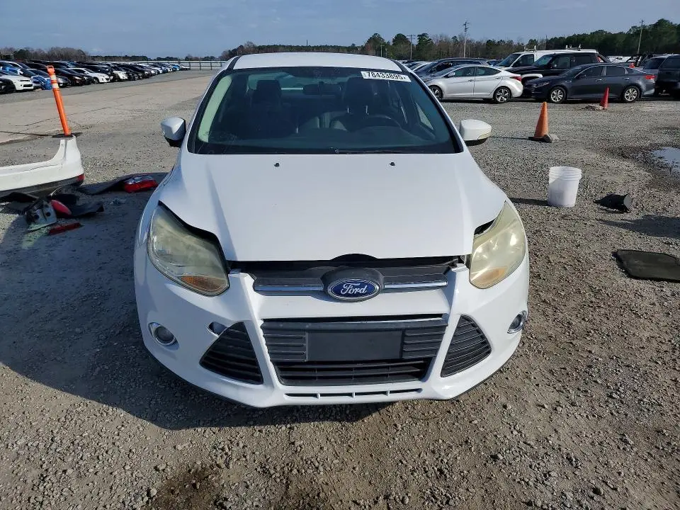 2014 FORD FOCUS SE  