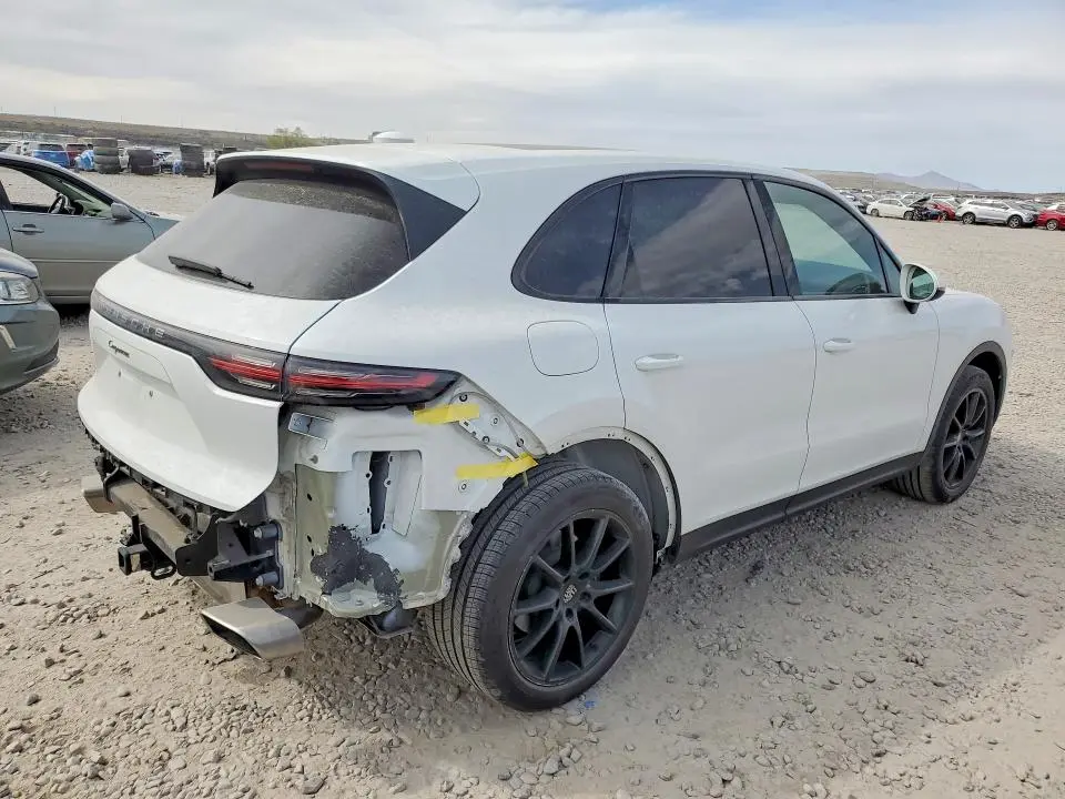 2019 PORSCHE CAYENNE   