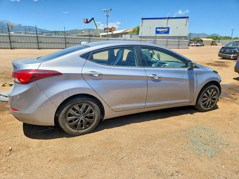 2016 HYUNDAI ELANTRA SE  
