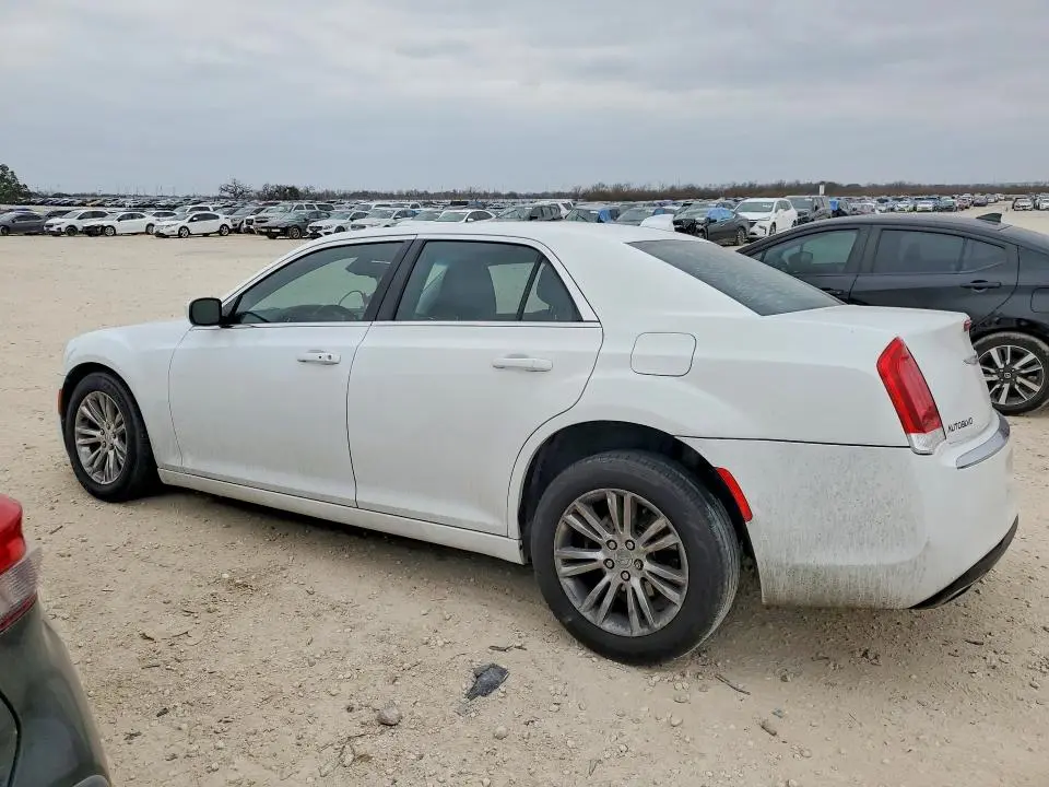 2017 CHRYSLER 300 LIMITED  