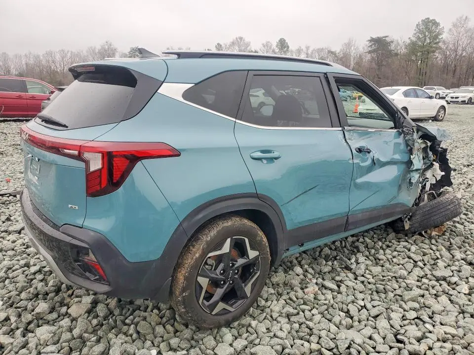 2025 KIA SELTOS EX  