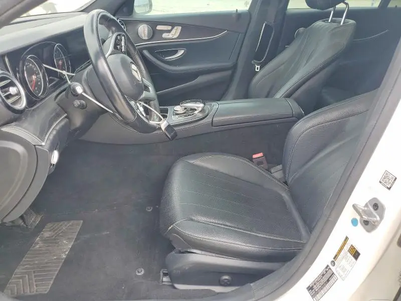 2019 MERCEDES-BENZ E 300  