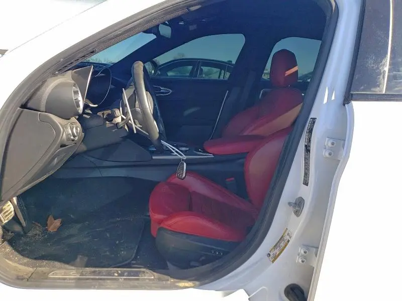 2022 ALFA ROMEO GIULIA SUPER  