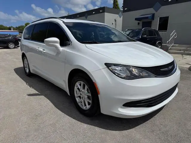 2020 CHRYSLER VOYAGER LXI  