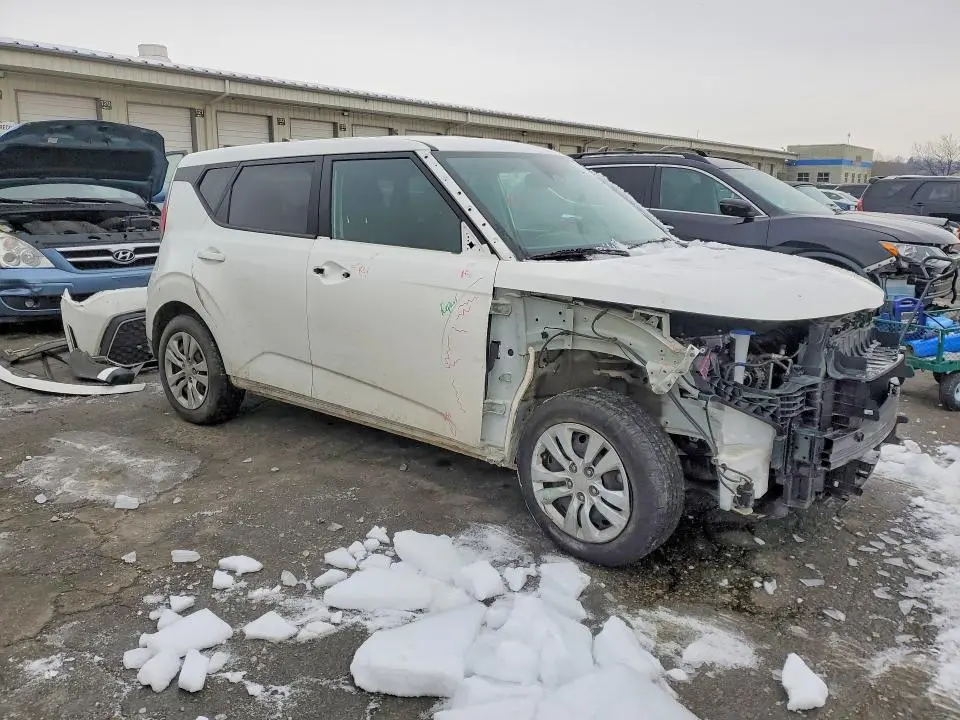 2023 KIA SOUL LX  