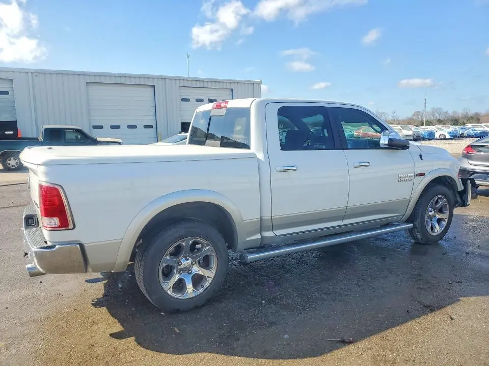 2015 RAM 1500 LARAMIE  