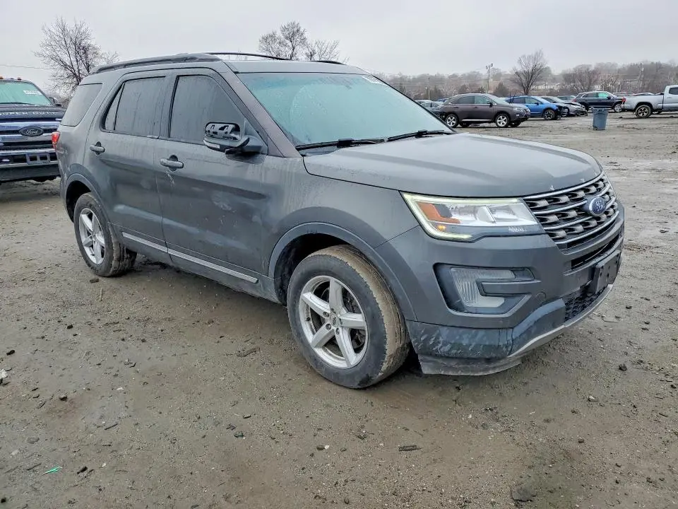 2017 FORD EXPLORER XLT  