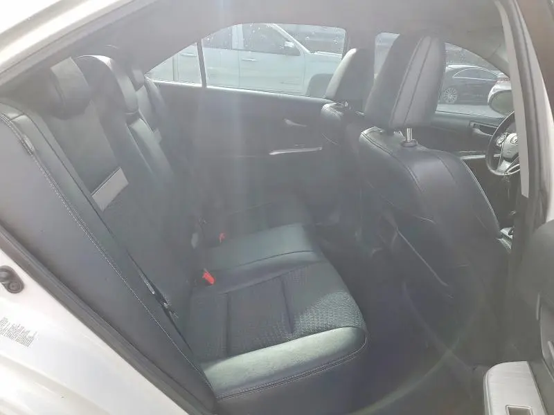 2014 TOYOTA CAMRY SE  