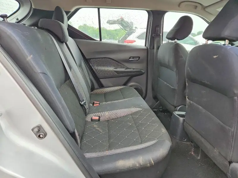 2018 NISSAN KICKS SV  