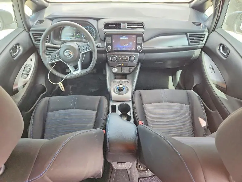 2022 NISSAN LEAF S  