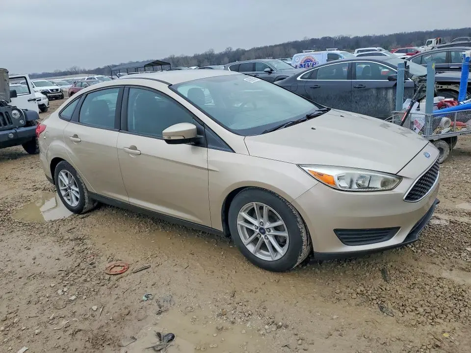 2017 FORD FOCUS SE  