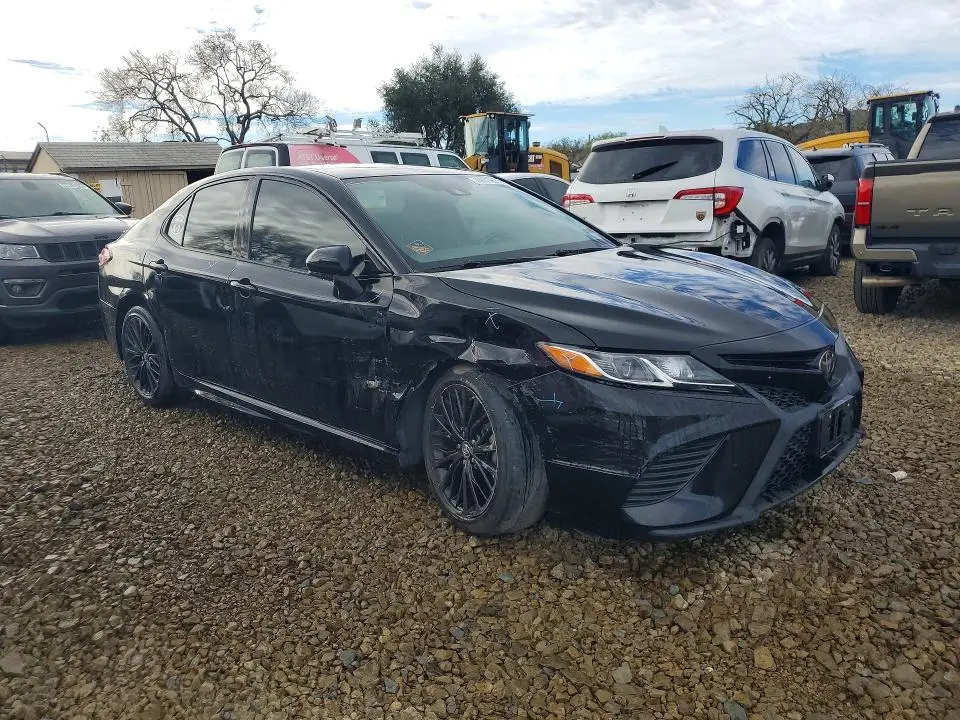 2019 TOYOTA CAMRY SE  