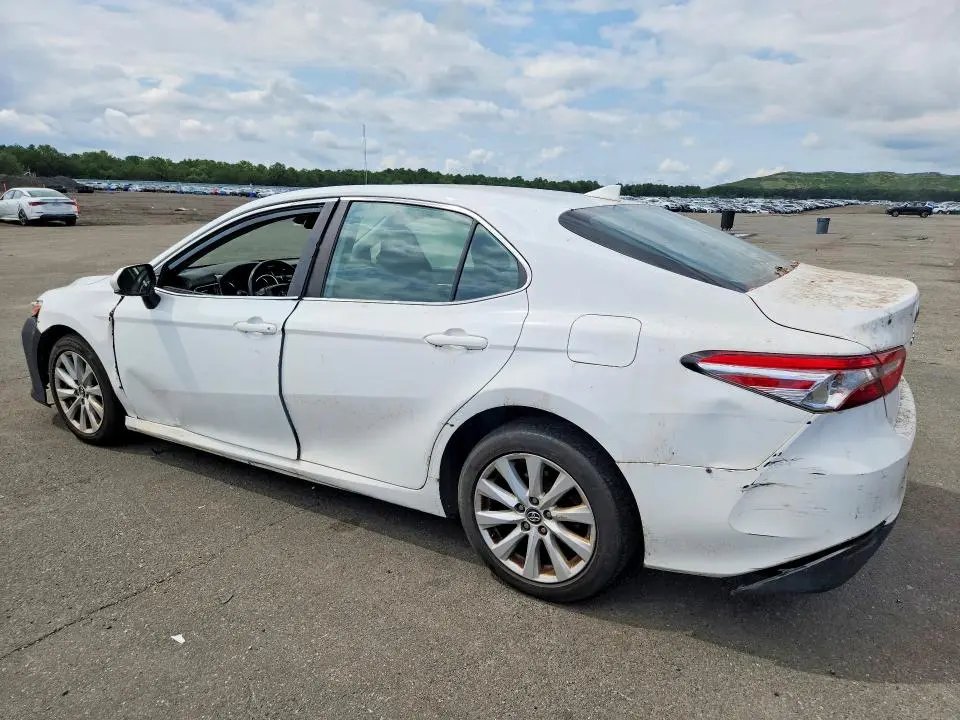 2019 TOYOTA CAMRY LE  
