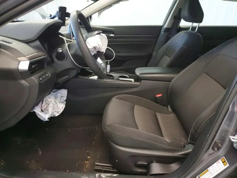 2024 NISSAN ALTIMA SV  