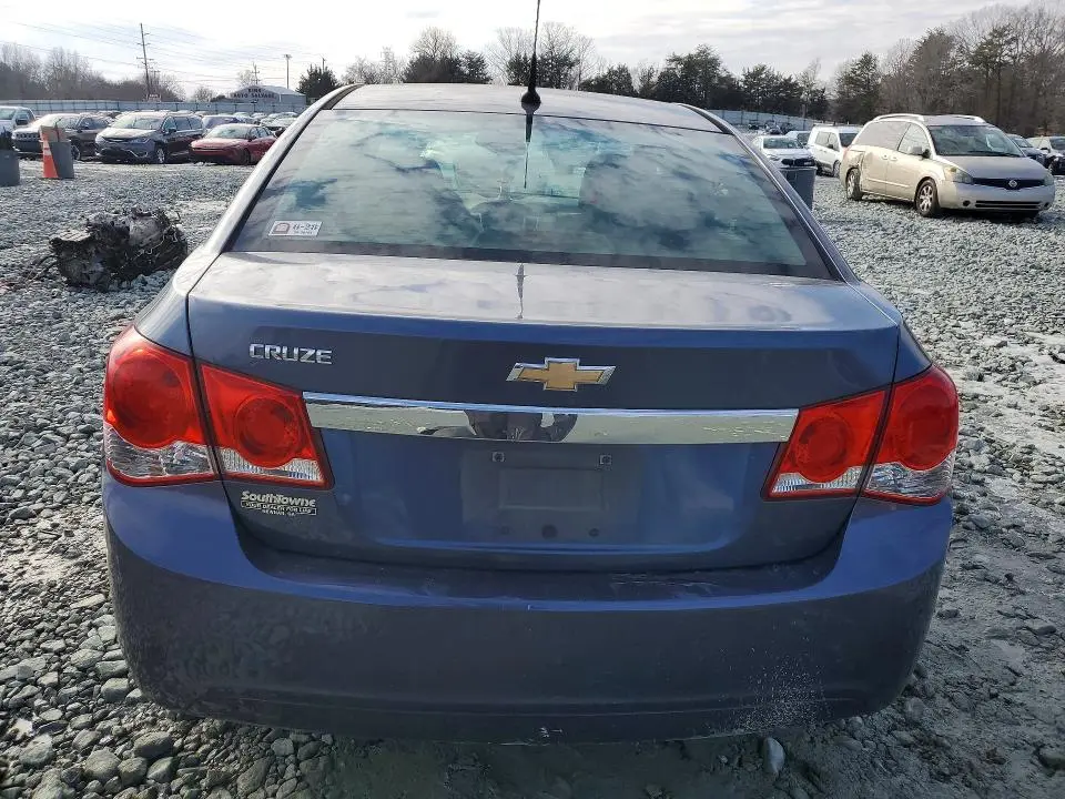 2014 CHEVROLET CRUZE LS  