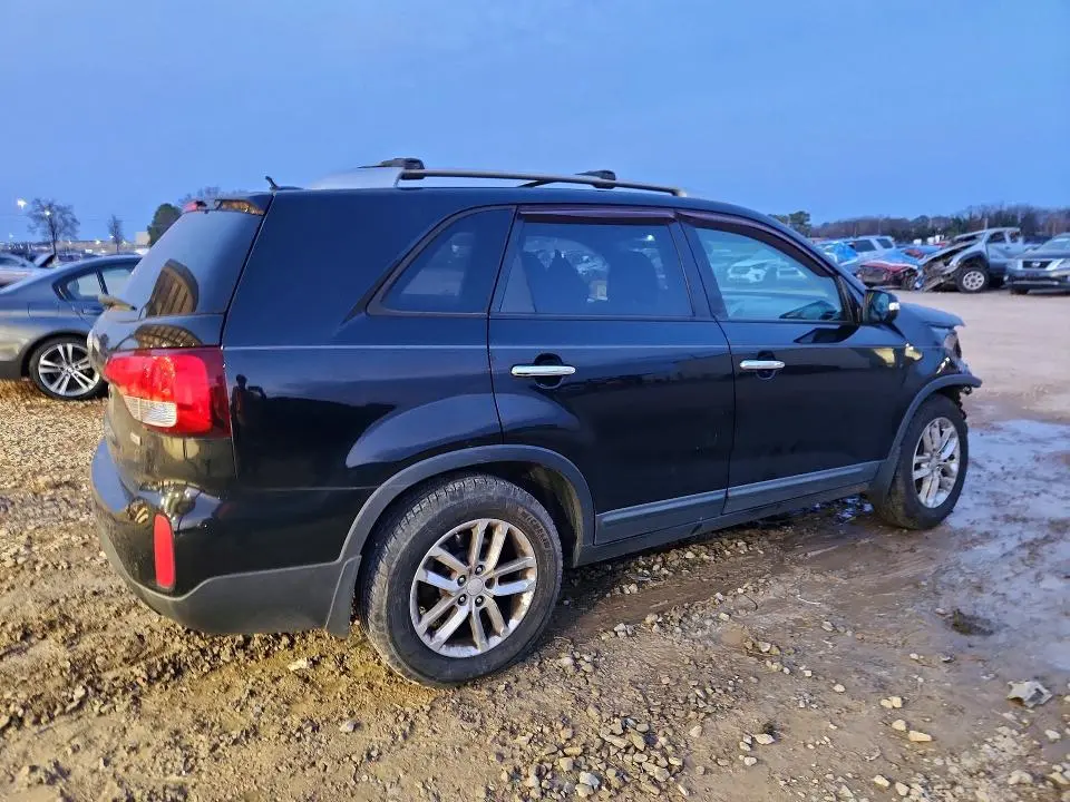 2014 KIA SORENTO LX  