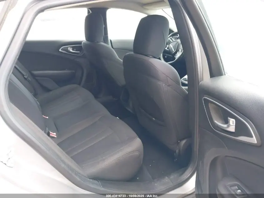 2015 CHRYSLER 200 LIMITED