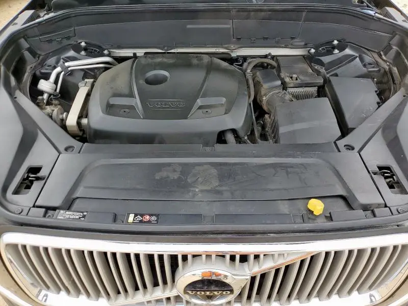2016 VOLVO XC90 T6  
