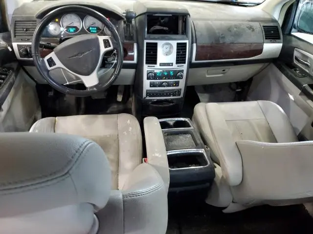 2010 CHRYSLER TOWN & COUNTRY TOURING PLUS  