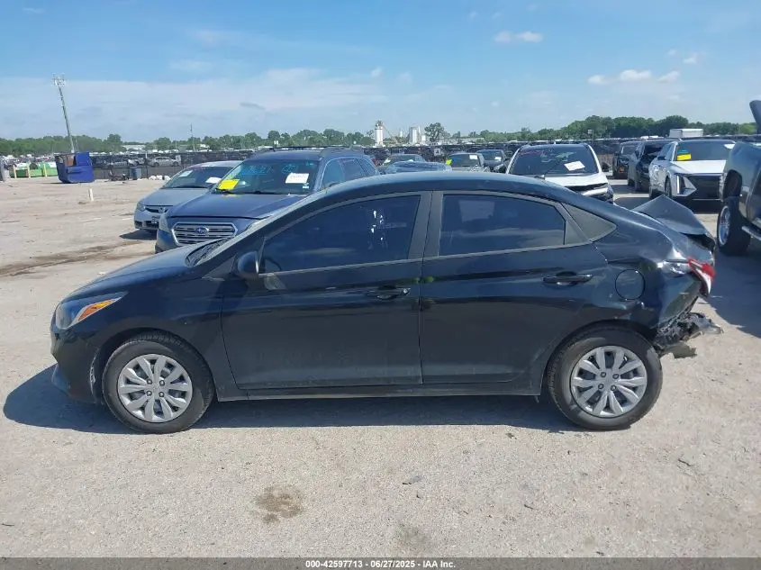 2022 HYUNDAI ACCENT SE