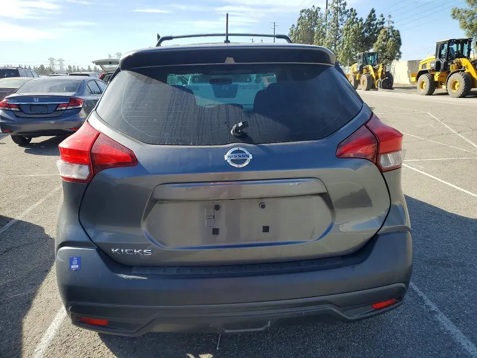 2019 NISSAN KICKS S  