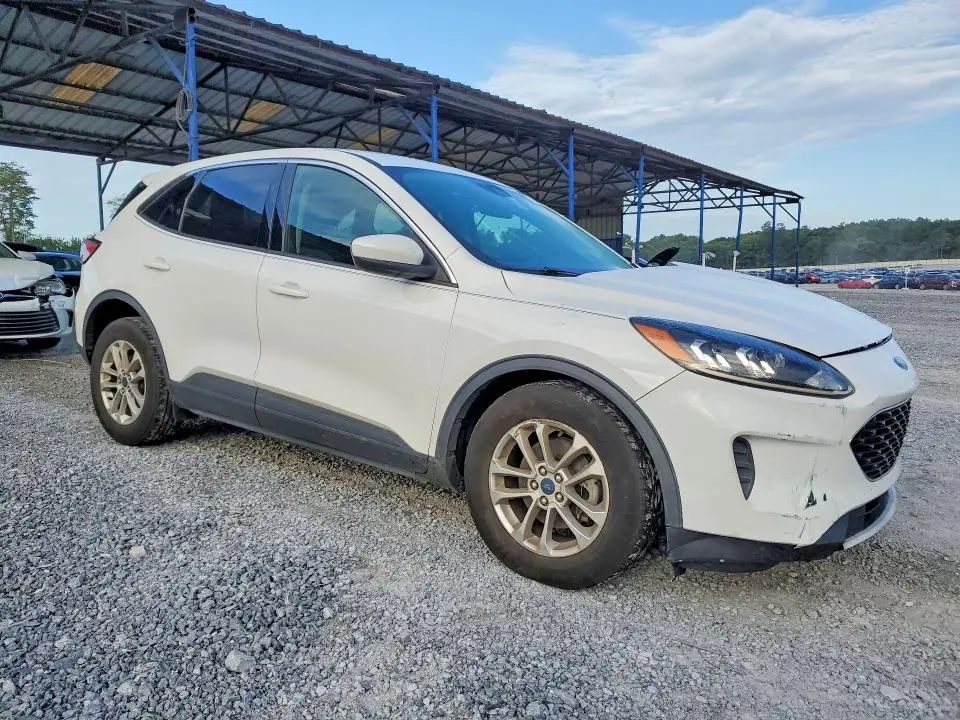 2020 FORD ESCAPE SE  