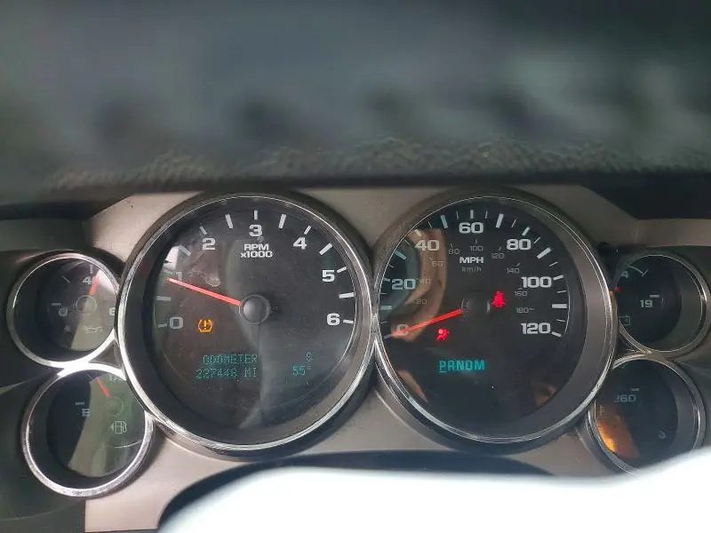 2011 CHEVROLET SILVERADO K1500 LT  