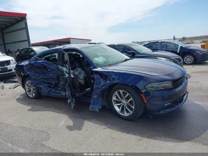 2016 DODGE CHARGER SXT