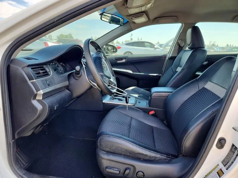 2013 TOYOTA CAMRY SE  