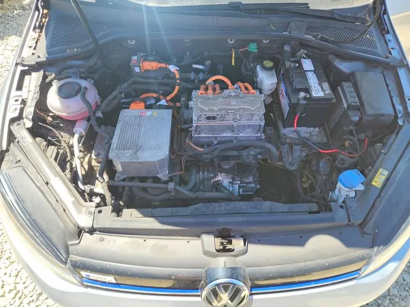 2019 VOLKSWAGEN E-GOLF SE  