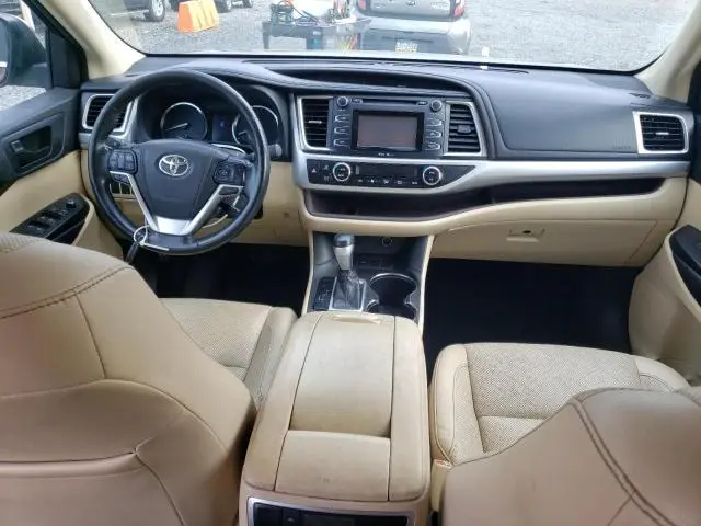 2014 TOYOTA HIGHLANDER LE  