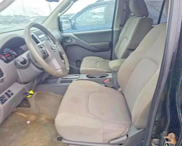 2011 NISSAN FRONTIER S  