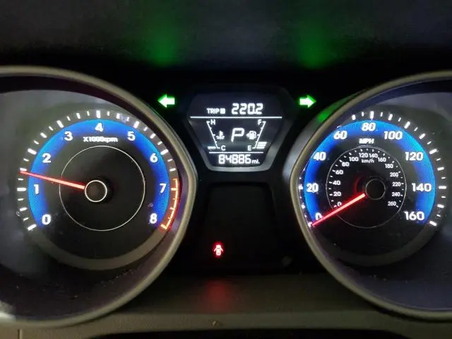 2014 HYUNDAI ELANTRA SE  