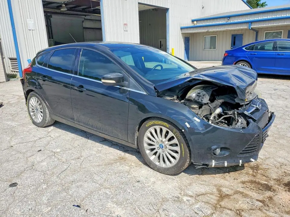 2012 FORD FOCUS TITANIUM  